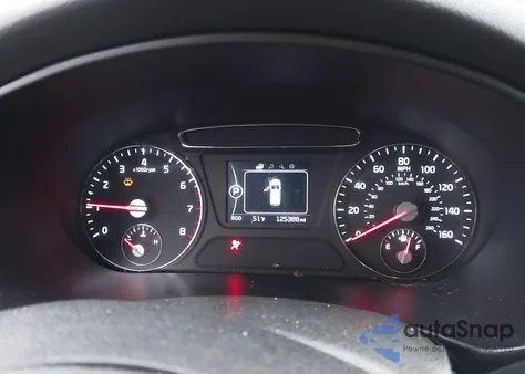 2018 Kia Sorento 2.4L L z USA, uszkodzony, nr VIN 5XYPG4A39JG413461